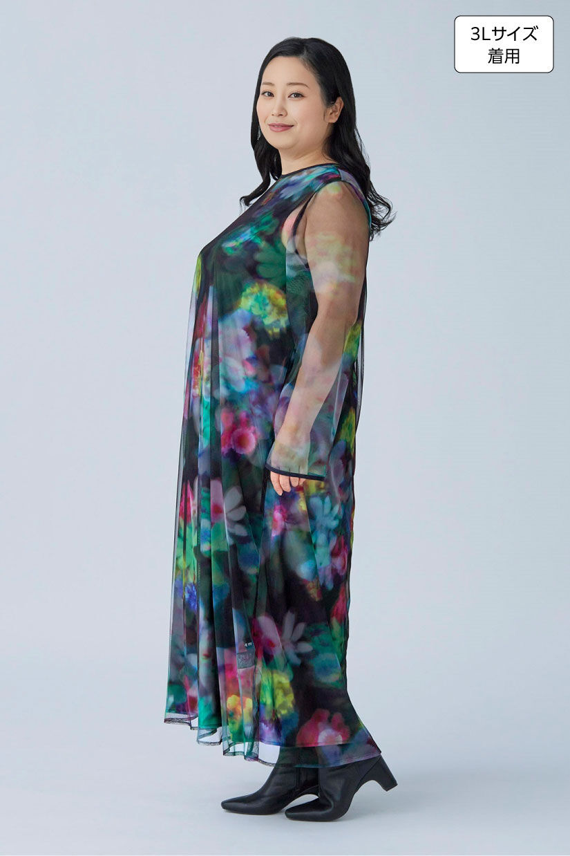 MEDE19F [メデ・ジュウキュウ]|MEDE19F　花柄のプリントを重ねたシアードレス〈ブラック〉|身長：160cm バスト：113cm ウエスト：90cm ヒップ：115cm 太ももまわり：63cm