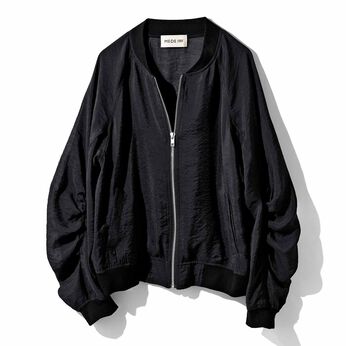 MEDE19F | ギャザースリーブシアーブルゾン〈ブラック〉