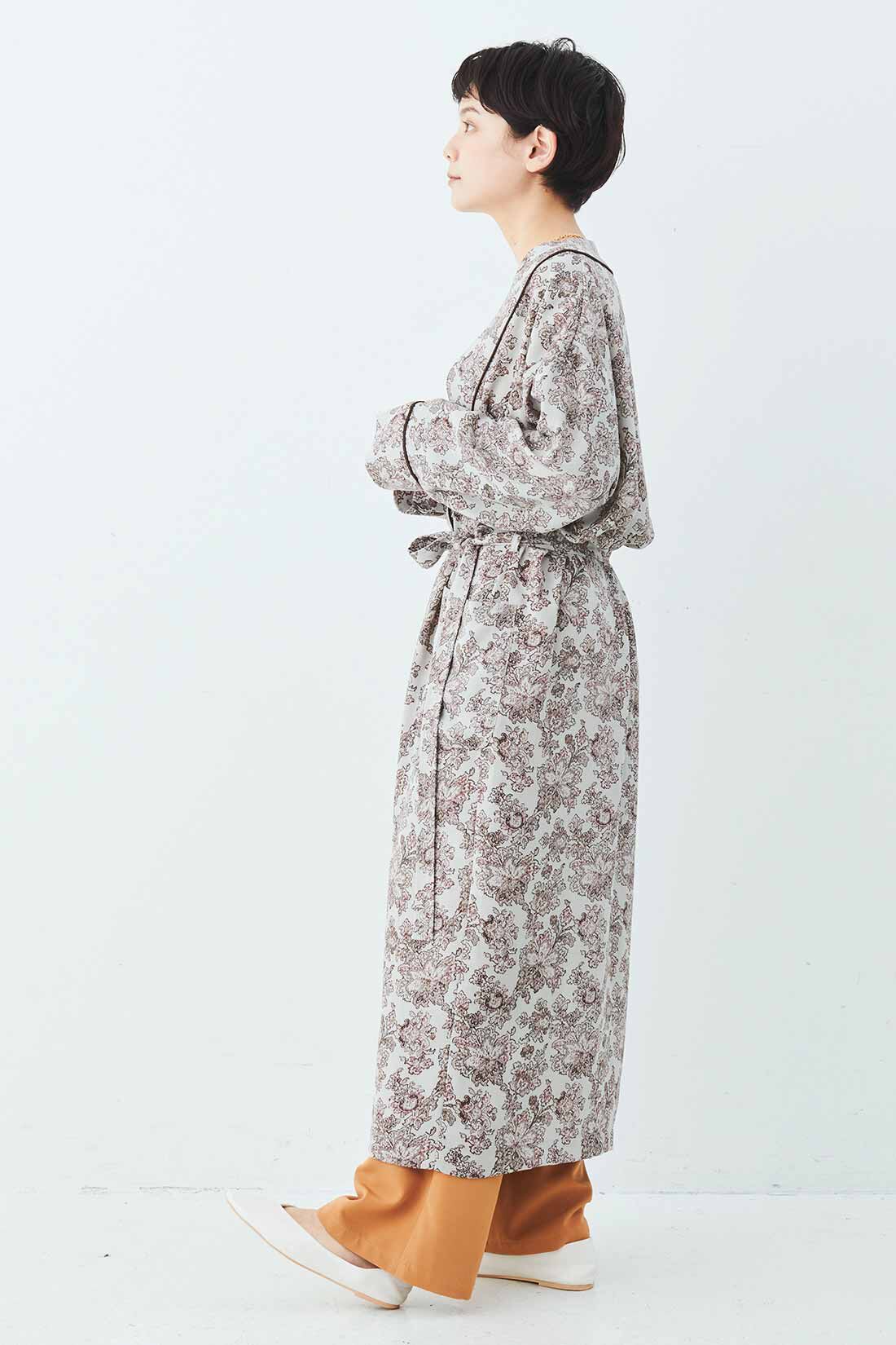 MEDE19F　ミュルーズモダン〈「ミュルーズ染織美術館」アーカイブコレクション〉 ヴィンテージパターンプリントガウン〈グレージュ〉