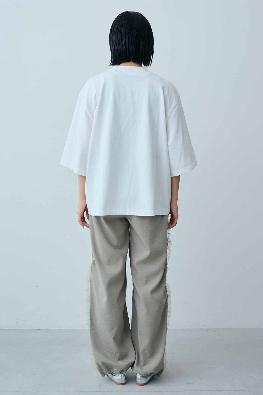 MEDE19F|MEDE19F　〈atelier Morris〉原画モチーフプリントTシャツの会|モデル身長：158cm　着用サイズ：M
