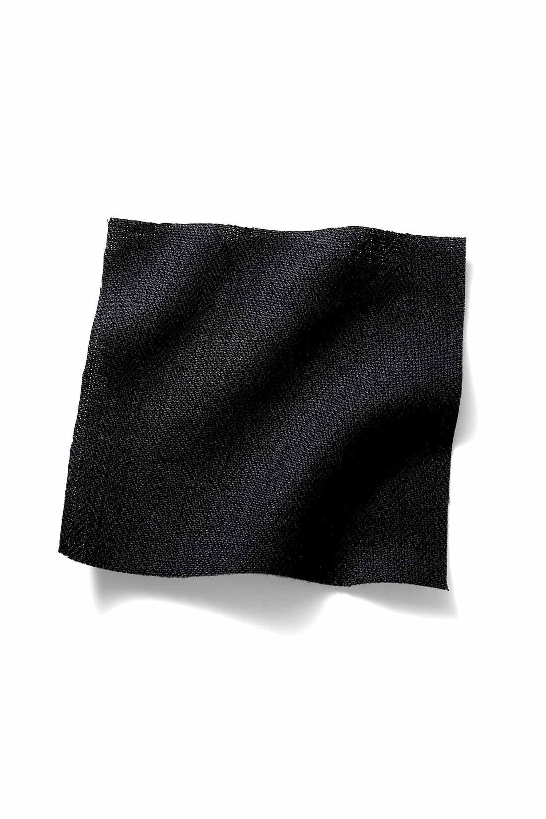 MEDE19F|MEDE19F　綿麻へリンボーン素材のダブルウエストパンツ〈ブラック〉|ほどよい厚みでこなれ感のある、綿麻ヘリンボーン織り素材。