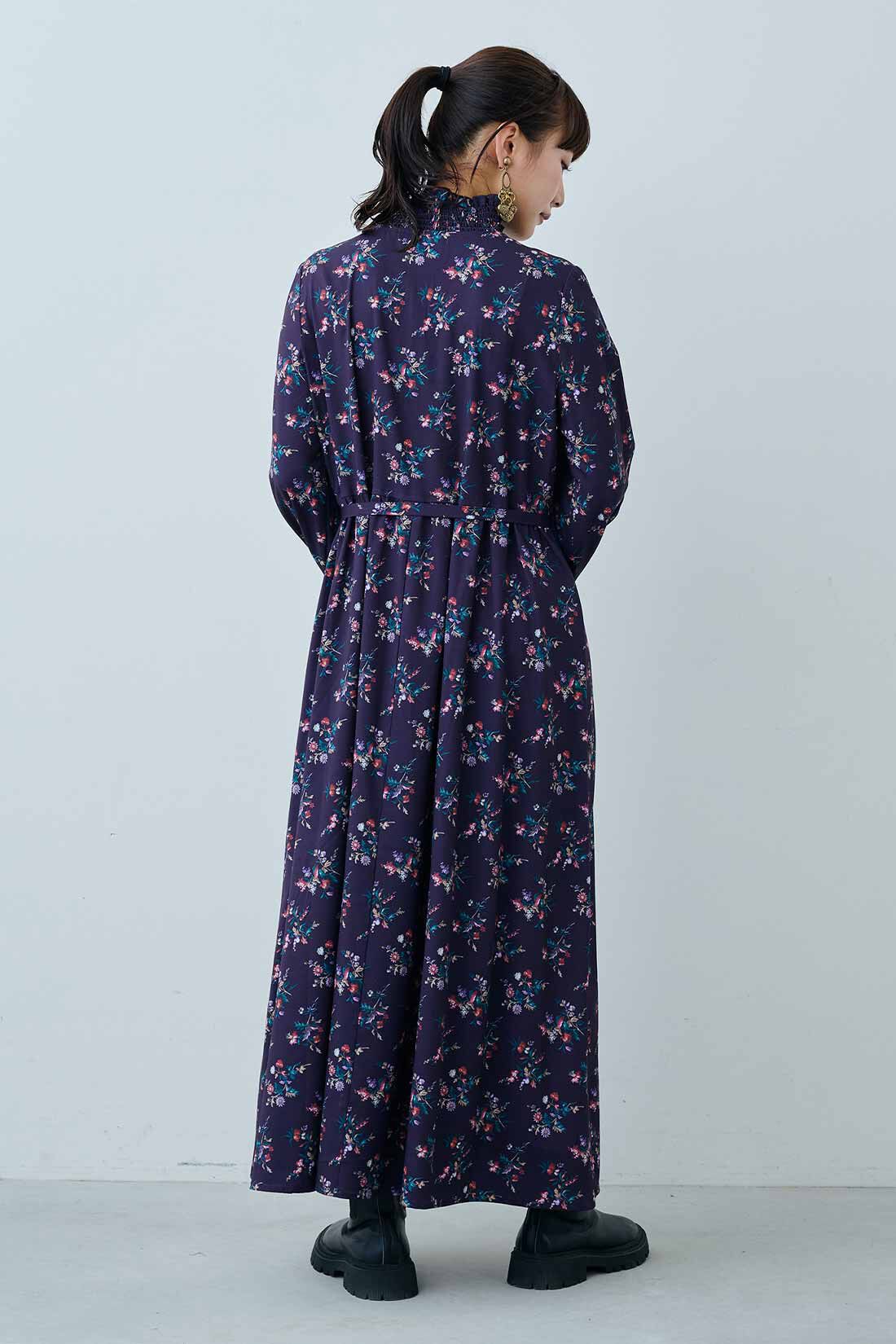 MEDE19F [メデ・ジュウキュウ]|MEDE19F　ミュルーズモダン〈「ミュルーズ染織美術館」アーカイブコレクション〉プリントロングワンピース〈パープル〉|モデル身長：158cm　着用サイズ：M