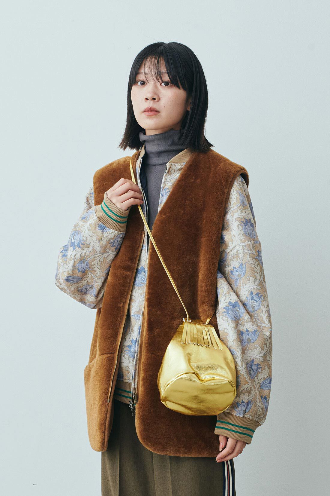 MEDE19F [メデ・ジュウキュウ]|【MEDE19F SELECT】blancleレザー巾着バッグ〈メタリック〉