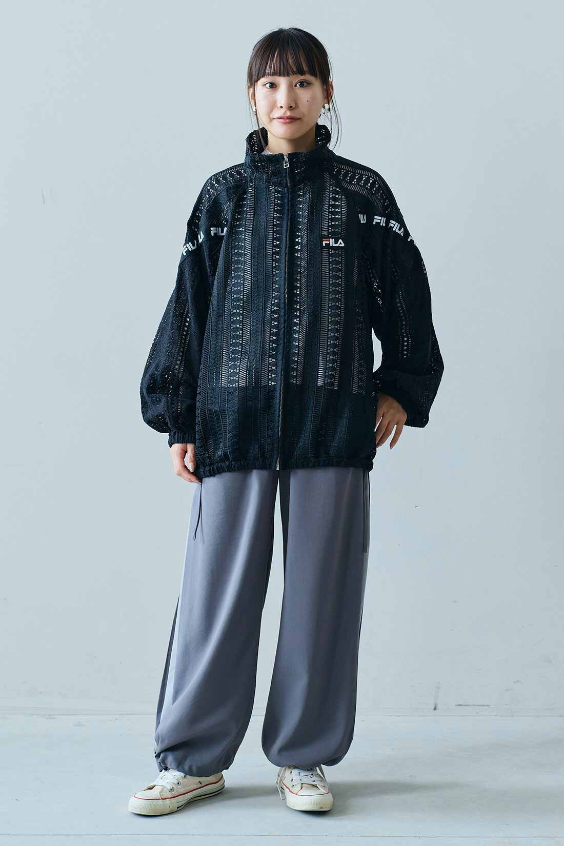 MEDE19F|MEDE19F　FILA for MEDE19F 大人も着られる レース素材のトラックブルゾン〈ブラック〉|モデル身長：158cm　着用サイズ：M