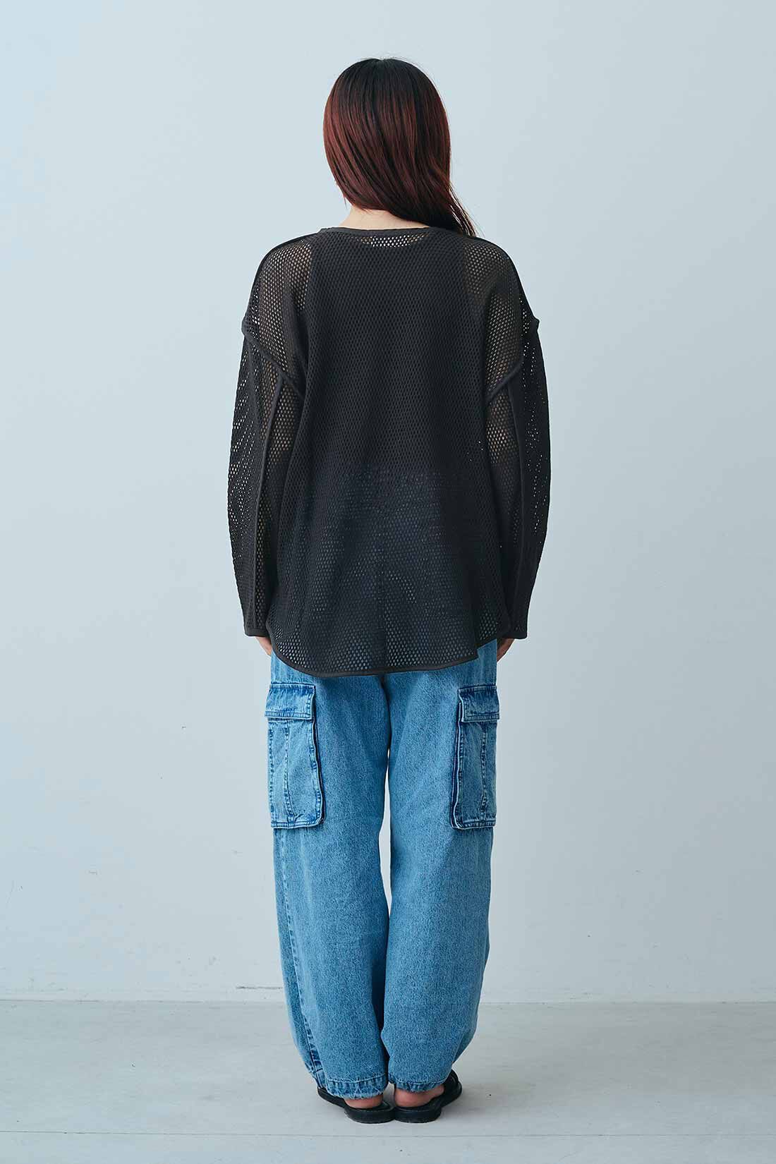 MEDE19F [メデ・ジュウキュウ]|MEDE19F　コットンのリラックスメッシュトップス〈ブラック〉|モデル身長：163cm　着用サイズ：M