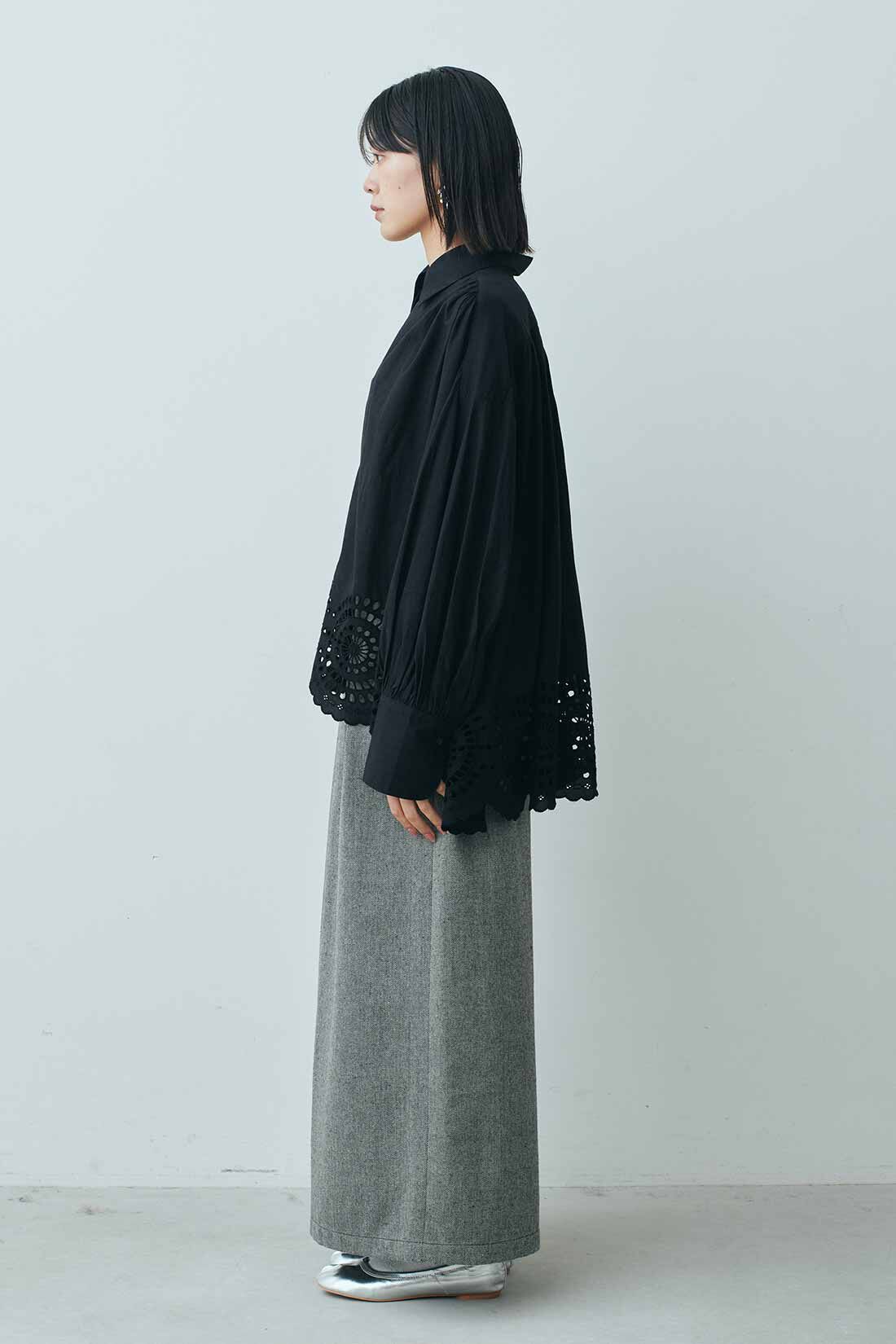 MEDE19F [メデ・ジュウキュウ]|MEDE19F　〈MADE IN INDIA COLLECTION〉シフリー刺しゅうコットンシャツ〈ブラック〉|モデル身長：163cm　着用サイズ：M