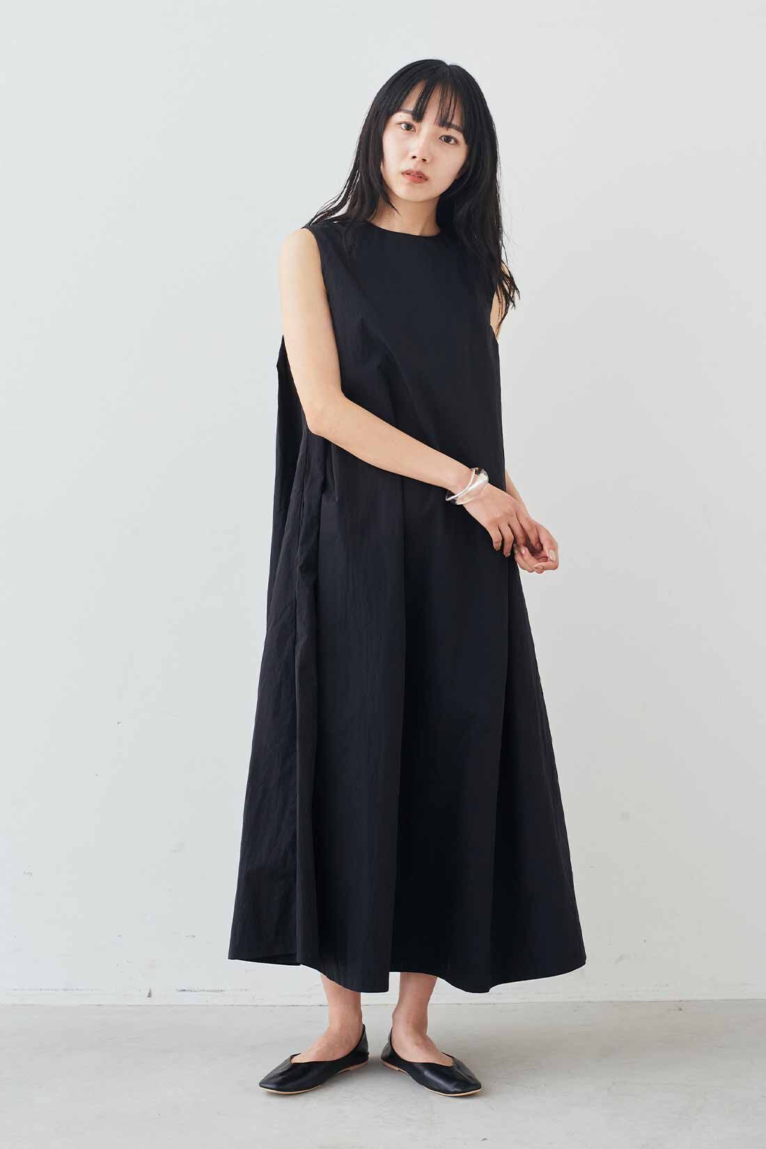 MEDE19F [メデ・ジュウキュウ]|MEDE19F　高山都さんコラボ 衿付き撥水加工ワンピース|モデル身長：163cm　着用サイズ：M