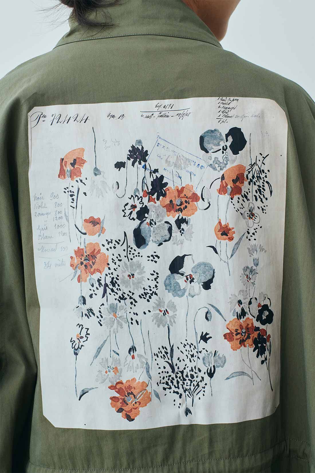 MEDE19F [メデ・ジュウキュウ]|MEDE19F　ミュルーズモダン〈「ミュルーズ染織美術館」アーカイブコレクション〉バックプリントモッズコート〈カーキ〉