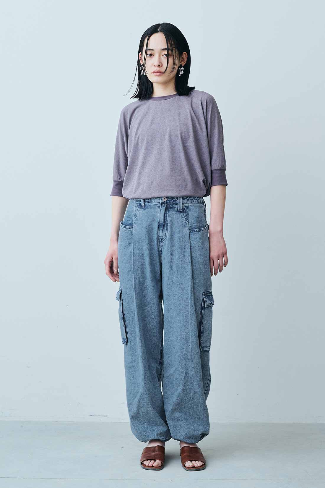 MEDE19F [メデ・ジュウキュウ]|MEDE19F　リネン混デニムでつくったカーゴパンツ〈フェードブルー〉|モデル身長：167cm　着用サイズ：M