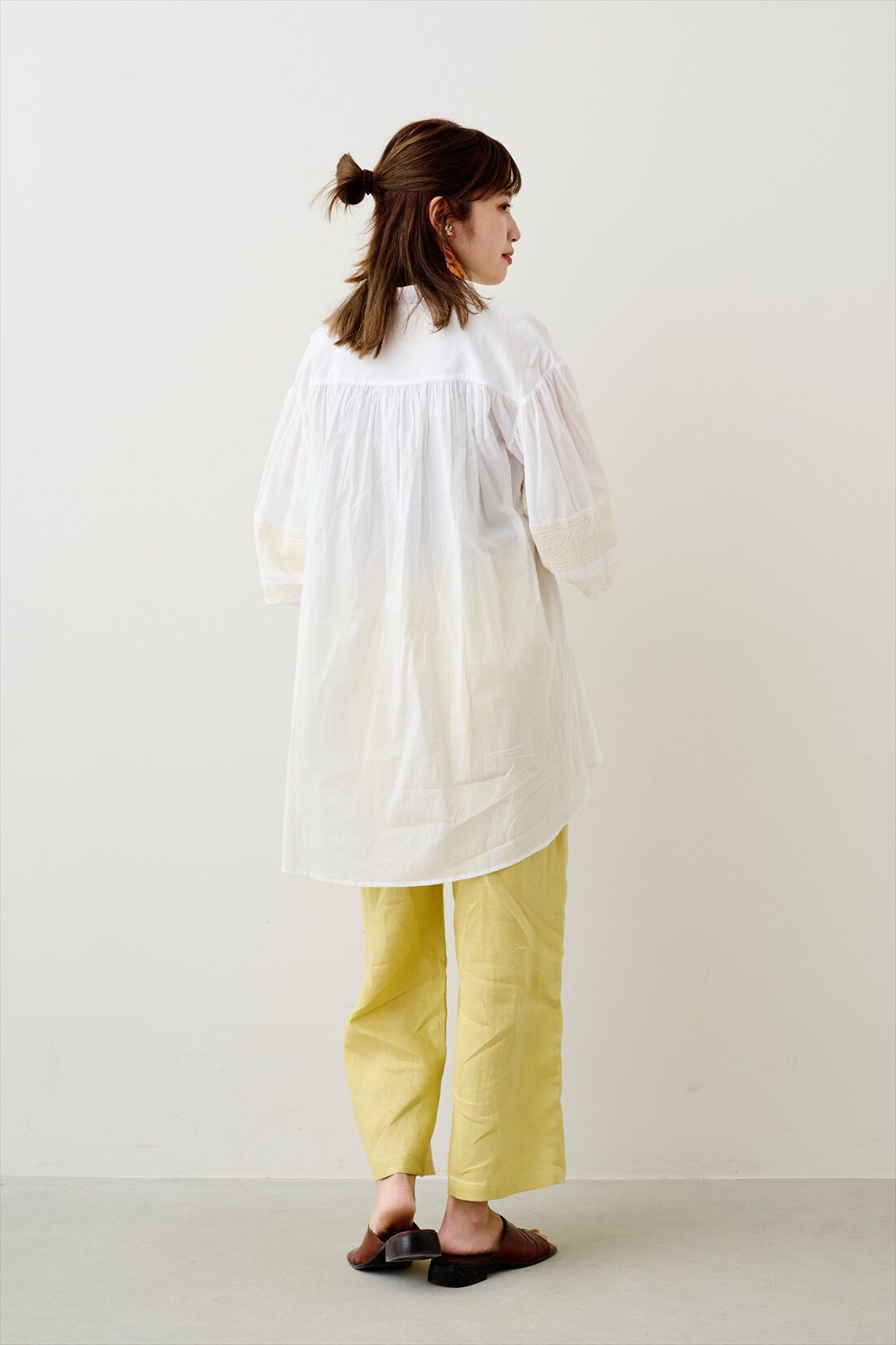 WEB限定】〈MADE IN INDIA COLLECTION〉MEDE19F 刺しゅう遣いの