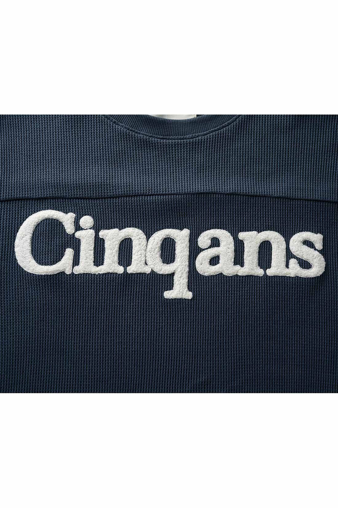 MEDE19F　さがら刺しゅうの裏起毛ワッフルTシャツ〈オフホワイト〉|「Cinq ans」のロゴは、もこもことした立体感のあるさがら刺しゅう。