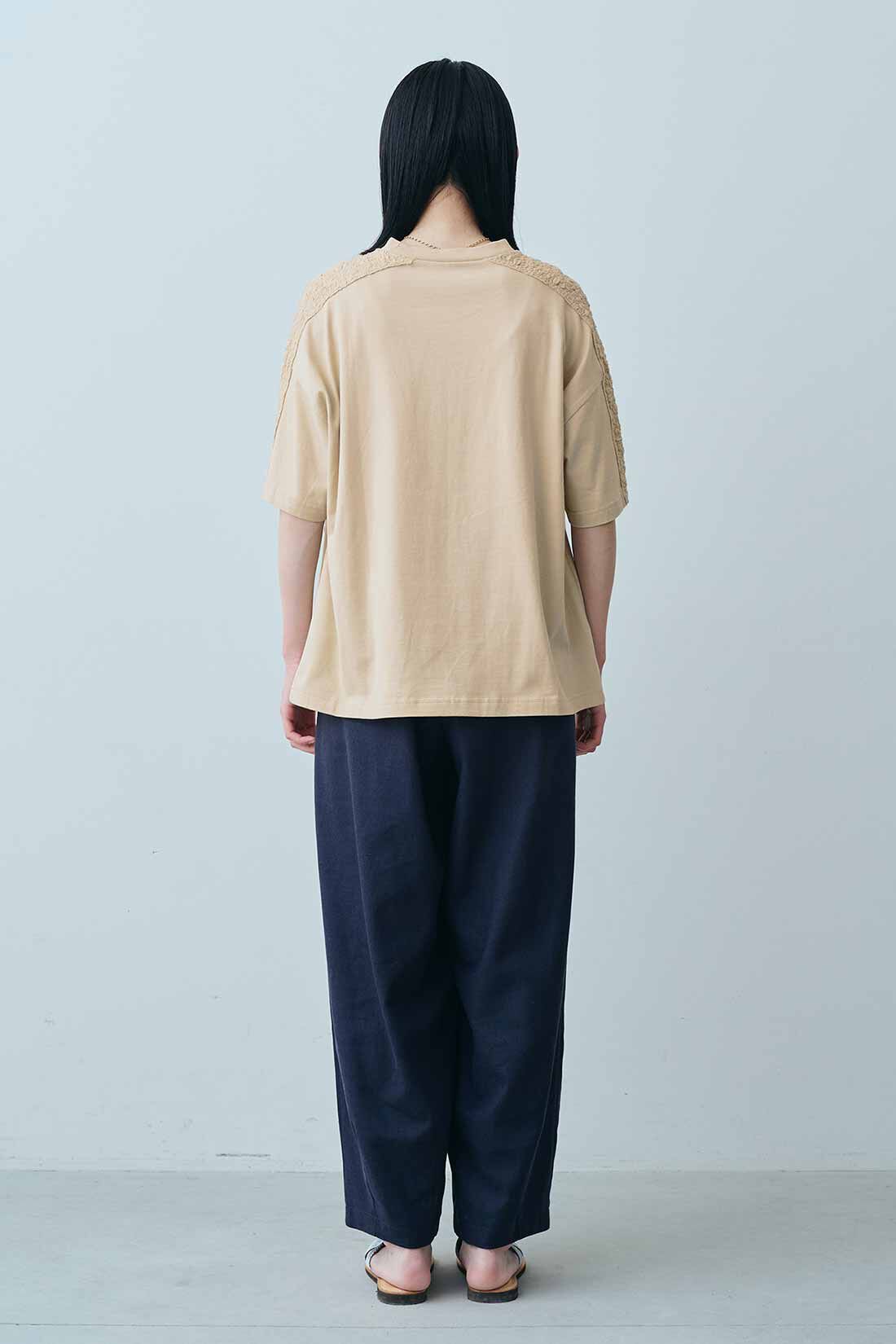MEDE19F [メデ・ジュウキュウ]|MEDE19F　レース遣いのコンビTシャツの会|モデル身長：167cm　着用サイズ：M