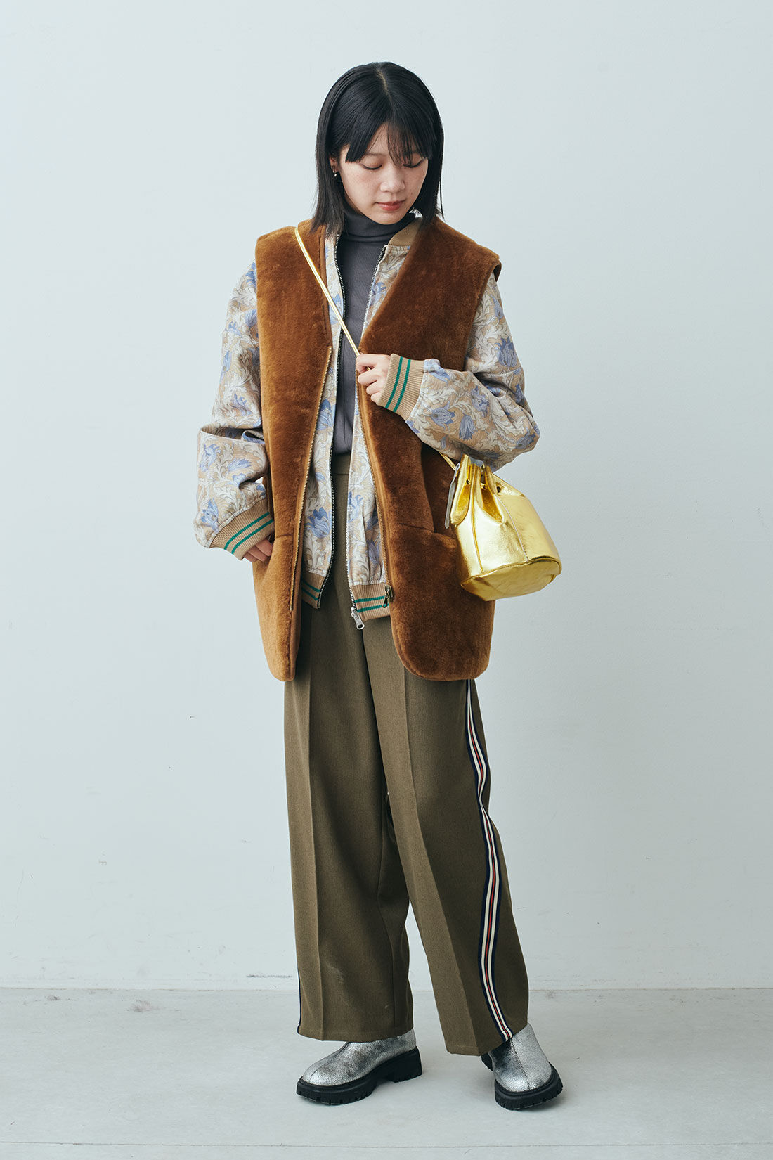 MEDE19F [メデ・ジュウキュウ]|【MEDE19F SELECT】blancleレザー巾着バッグ〈メタリック〉