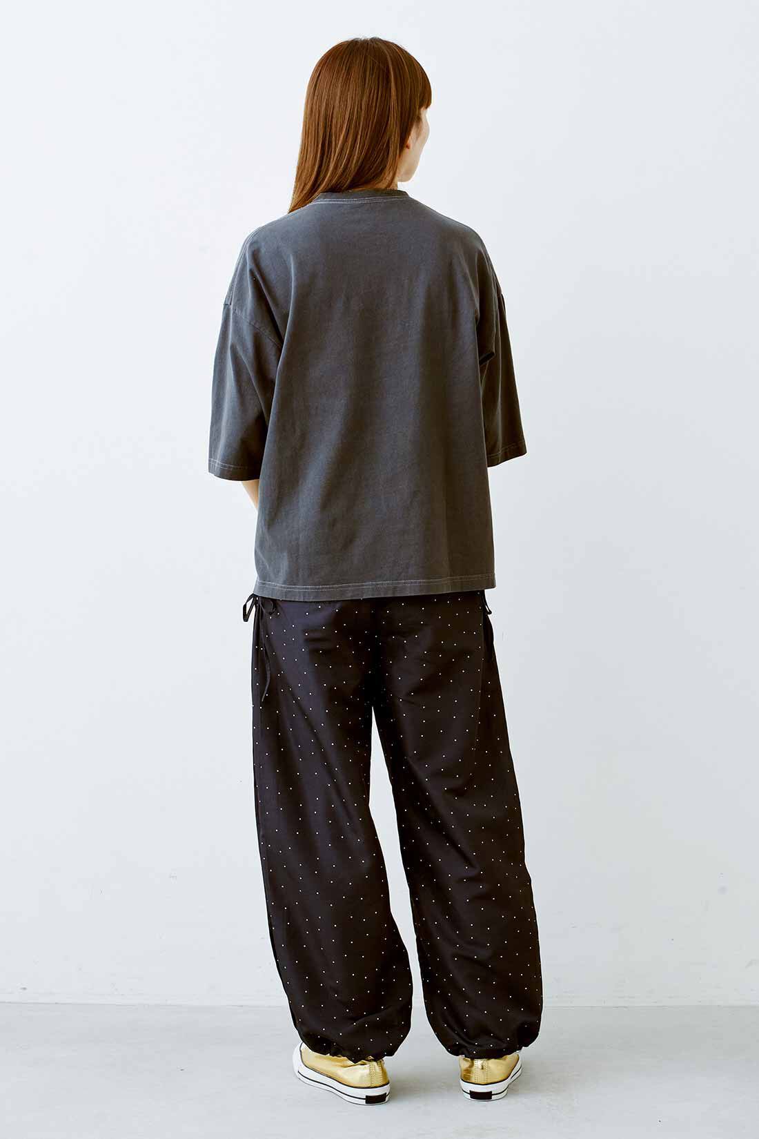 MEDE19F [メデ・ジュウキュウ]|MEDE19F　撥水加工をほどこしたリボン遣いドット柄パンツ〈ブラック〉|モデル身長：163cm　Mサイズ着用