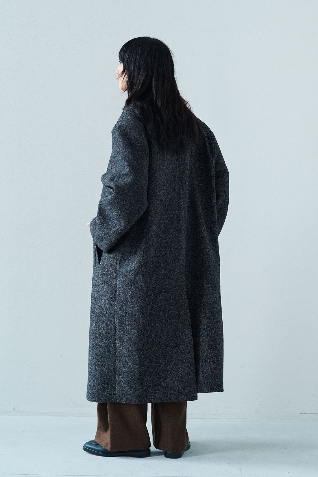 MEDE19F [メデ・ジュウキュウ]|韓国セレクト OVERRICH　オーバーロングダブルブレストコート〈ダークブラウン〉|モデル身長：163cm