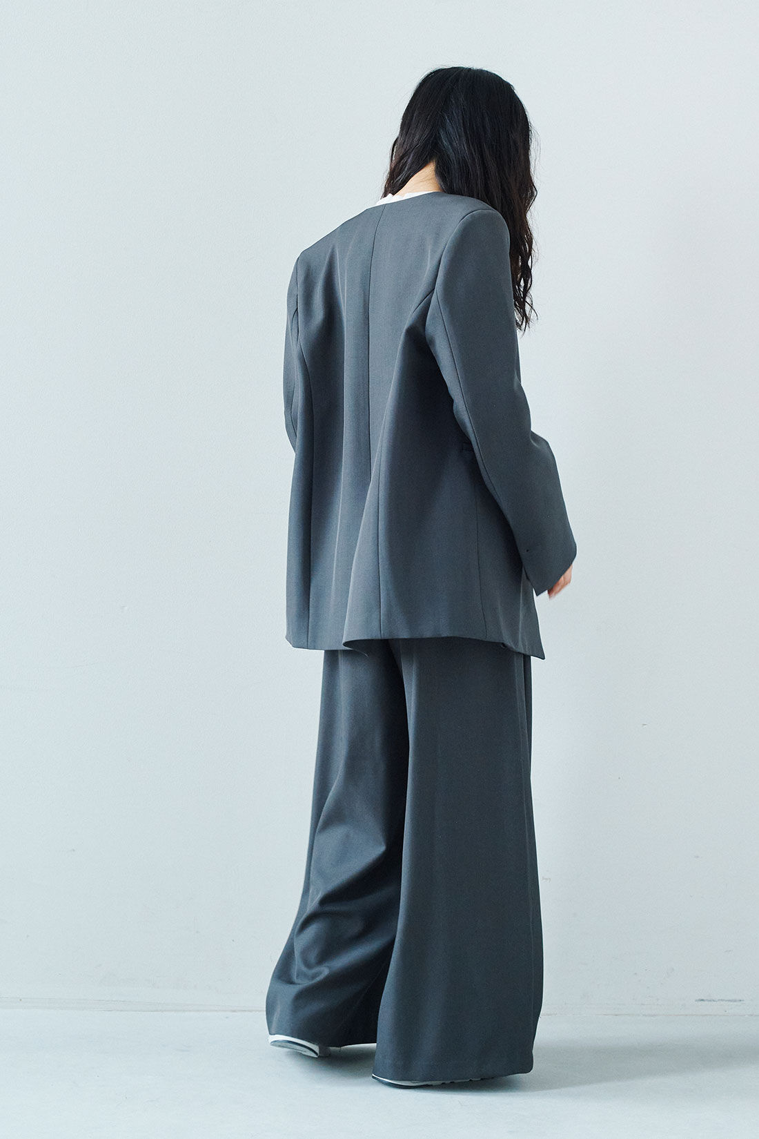 MEDE19F [メデ・ジュウキュウ]|韓国セレクト LEFANCY ノーカラージャケット〈グレー〉|モデル身長：163cm