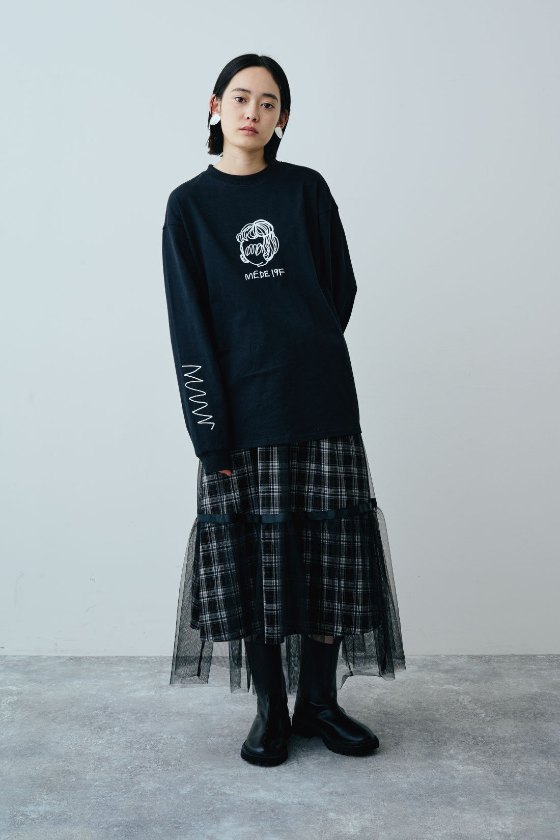 MEDE19F|ART meets MEDE19F　ロングスリーブTシャツ〈Sayuri Nishikubo〉|モデル身長：167cm　着用サイズ：M