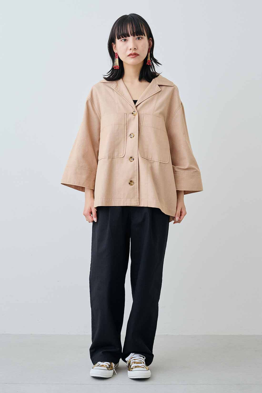 MEDE19F [メデ・ジュウキュウ]|MEDE19F　コットン素材のワイドスリーブシャツジャケット〈ベージュ〉|モデル身長：158cm　着用サイズ：M