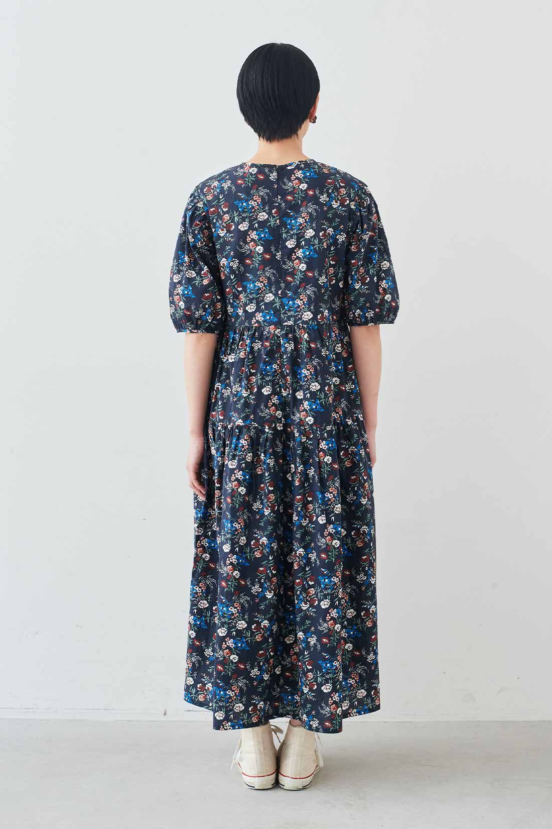 MEDE19F [メデ・ジュウキュウ]|MEDE19F　ミュルーズモダン〈「ミュルーズ染織美術館」アーカイブコレクション〉プリントパフスリーブワンピース〈ブラック〉|モデル身長：163cm　着用サイズ：M