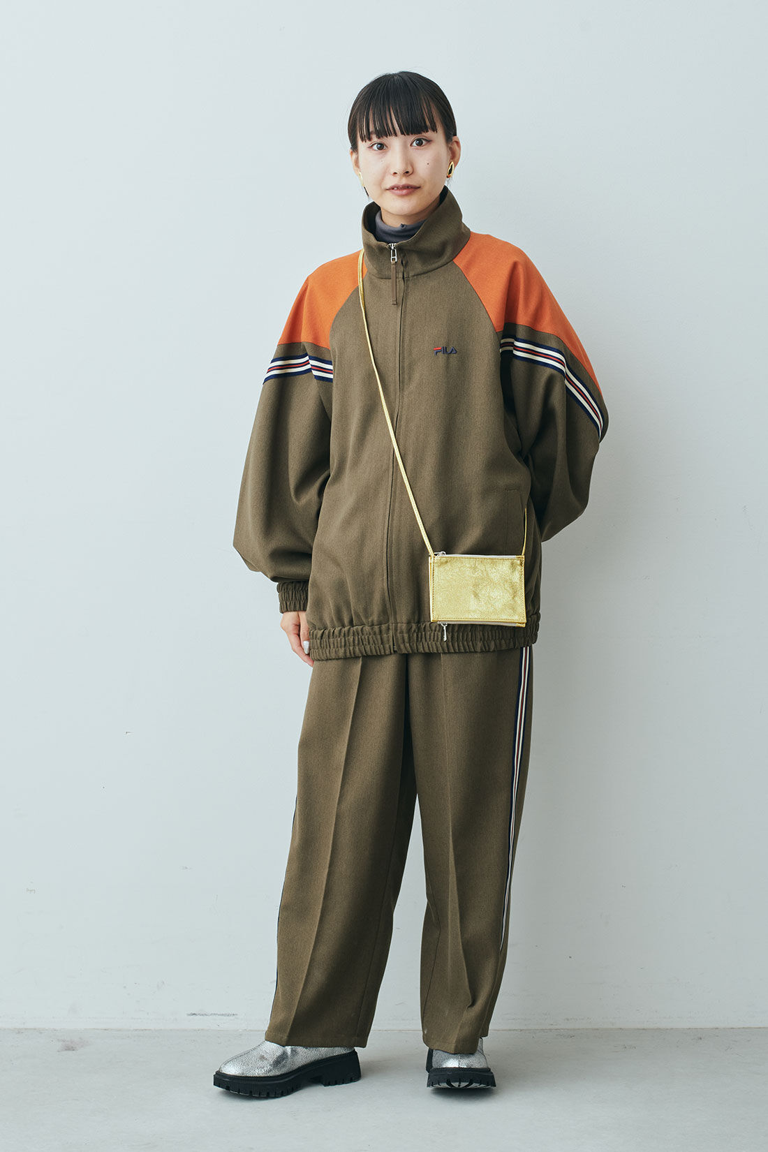 MEDE19F [メデ・ジュウキュウ]|【MEDE19F SELECT】blancleレザーマルチレザーケース〈メタリック〉
