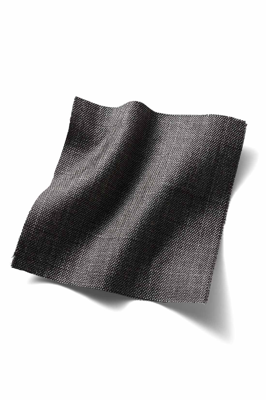 MEDE19F [メデ・ジュウキュウ]|MEDE19F　シャークスキンのリラックスダブルジャケット〈シルバーチャコールグレー〉|サメの肌のように斜めに細かいジグザグの入った柄織物、シャークスキン素材。毛羽のないクリアな表面感が上品です。