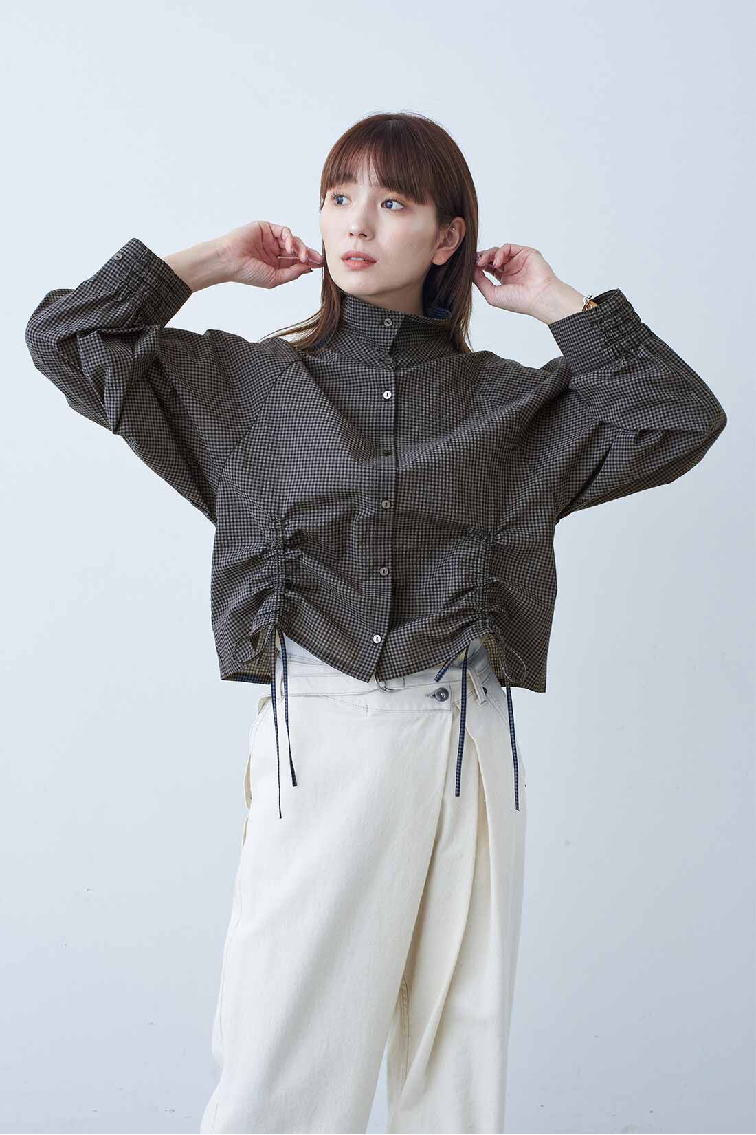 MEDE19F [メデ・ジュウキュウ]|MEDE19F　UV加工をほどこしたサッカー素材のオーバーシャツ〈グレー×ブラック〉