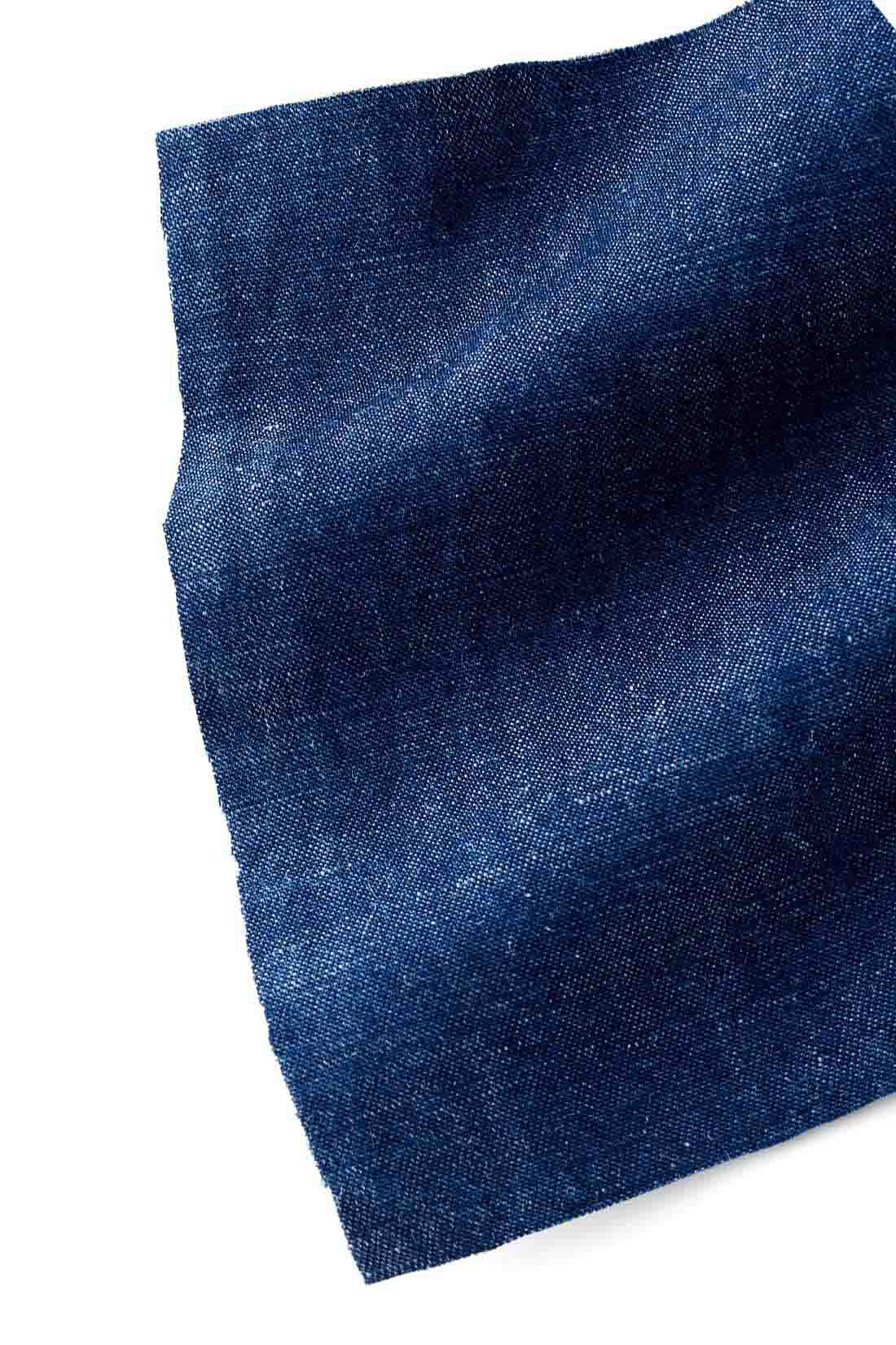 MEDE19F|MEDE19F　コットンリネンデニム素材のブザムシャツコート〈ブルー〉|リネン混特有の光沢とシャリ感、フシが見られる、シャツデニム生地。