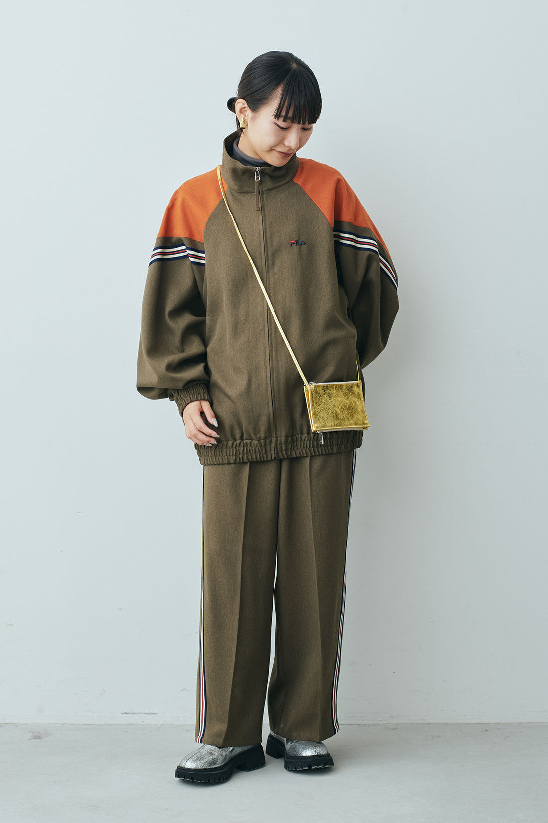 MEDE19F [メデ・ジュウキュウ]|【MEDE19F SELECT】blancleレザーマルチレザーケース〈メタリック〉
