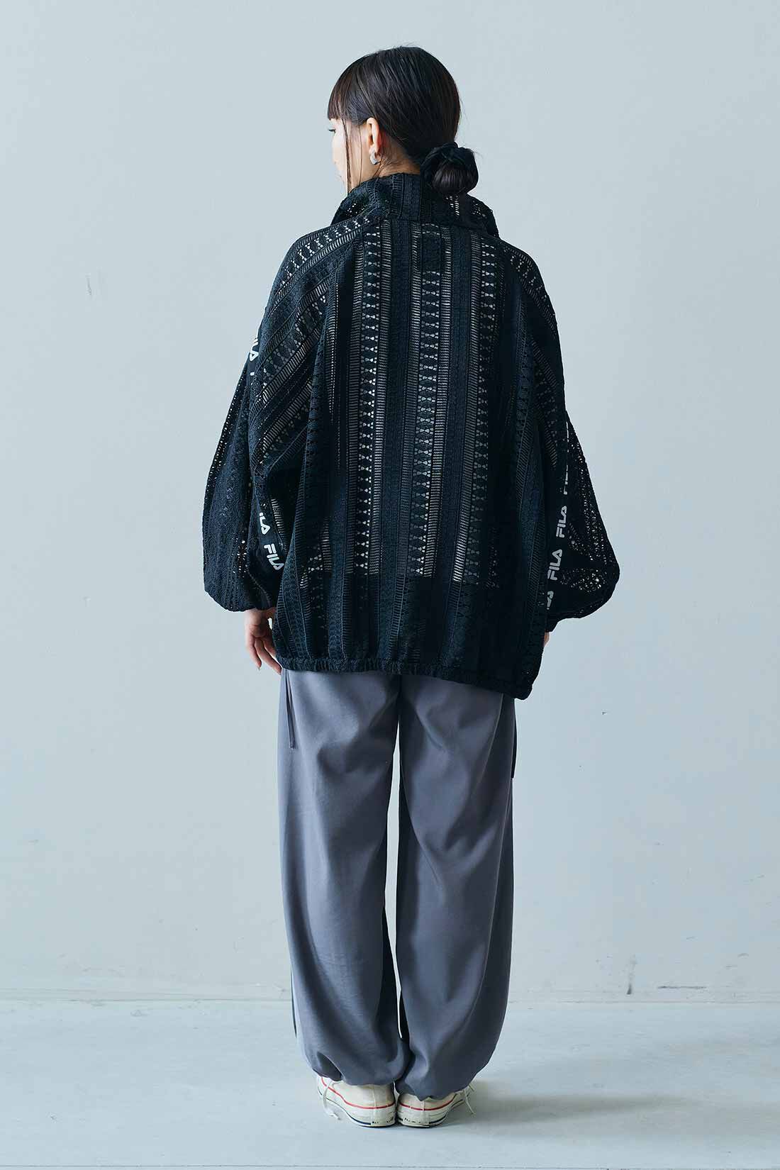 MEDE19F|MEDE19F　FILA for MEDE19F 大人も着られる レース素材のトラックブルゾン〈ブラック〉|モデル身長：158cm　着用サイズ：M