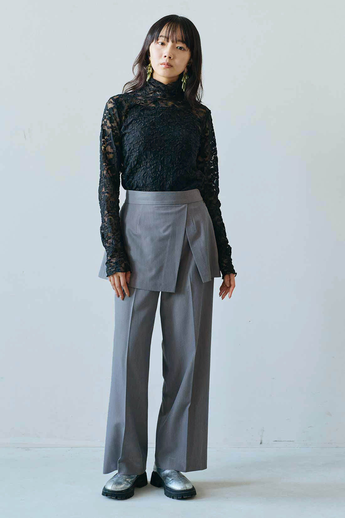 MEDE19F|MEDE19F　ラップスカート付きパンツ〈グレー〉|モデル身長：163cm　着用サイズ：M
