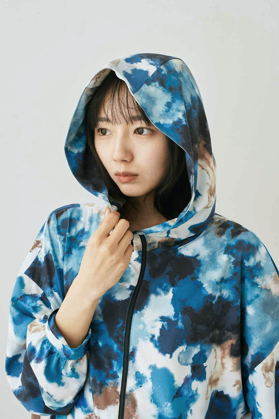 MEDE19F [メデ・ジュウキュウ]|MEDE19F　マーブル柄プリントの撥水UV加工フードジャケット〈グリーン〉