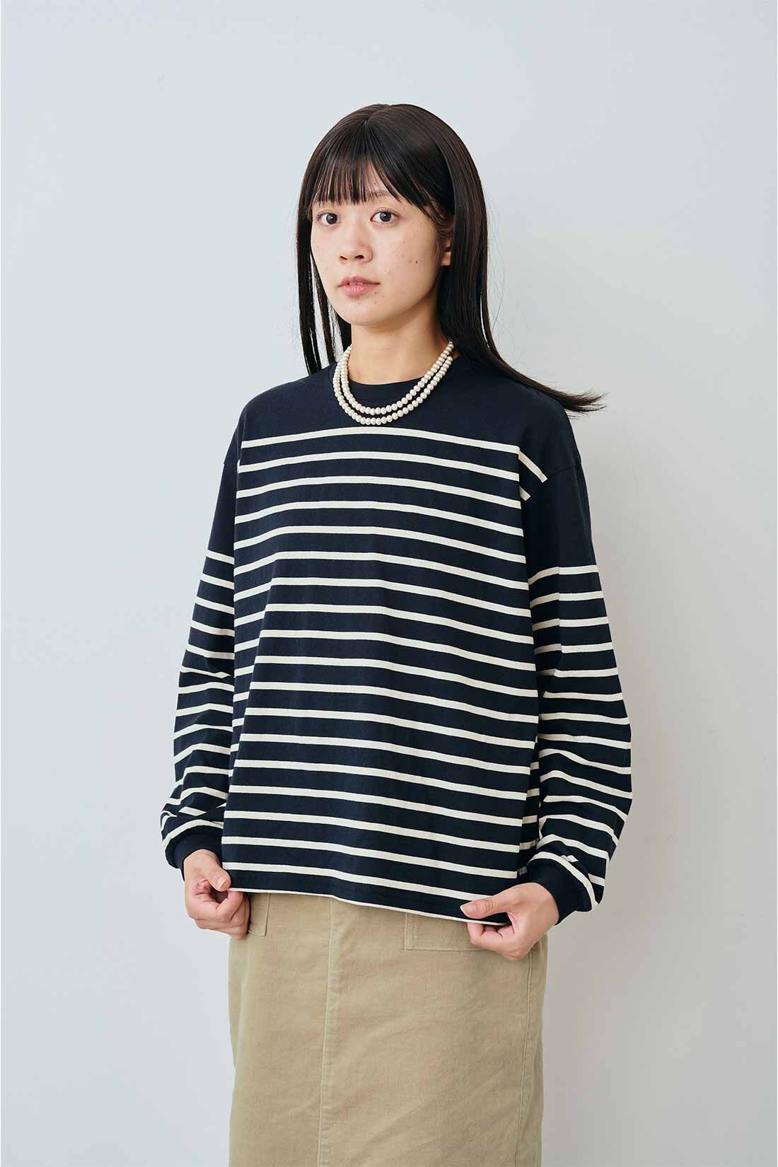 THREE FIFTY STANDARD［スリーフィフティースタンダード］|THREE FIFTY STANDARD クルーネックのパネルボーダーTシャツの会|モデル身長：163cm　着用サイズ：M