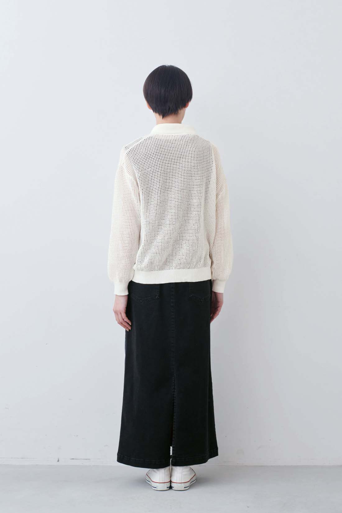THREE FIFTY STANDARD［スリーフィフティースタンダード］|THREE FIFTY STANDARD　衿付きニット透かし編みカーディガン〈オフホワイト〉|モデル身長：163cm　着用サイズ：M