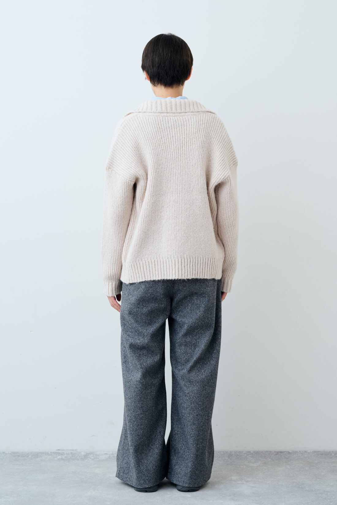 THREE FIFTY STANDARD|小谷 実由さんと作った ストライプのシャツ〈ブルー〉のコーディネート|モデル身長：163cm 着用サイズ：M