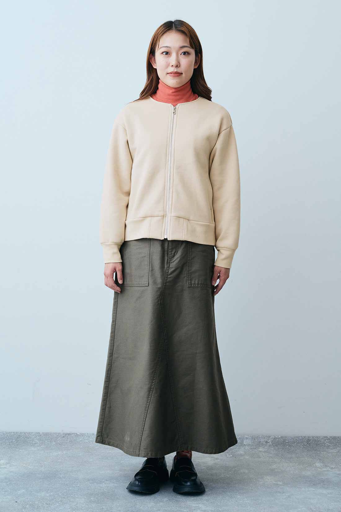 THREE FIFTY STANDARD［スリーフィフティースタンダード］|THREE FIFTY STANDARD 裏起毛のジップカーディガン〈アイボリー〉|モデル身長：165cm　着用サイズ：M