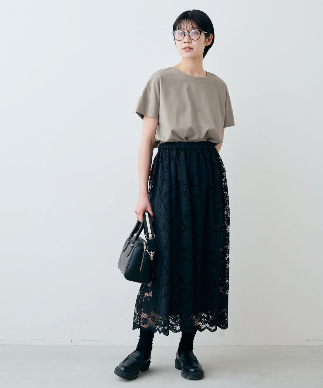 THREE FIFTY STANDARD［スリーフィフティースタンダード］|汗じみ軽減加工 ダブルスリーブ Tシャツとペチコート付き レース ギャザースカート 〈ブラック〉のコーディネート