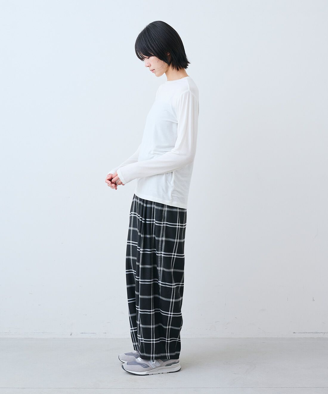 THREE FIFTY STANDARD［スリーフィフティースタンダード］|金子敦子さんと作った チェックのズボン〈ブラック〉のコーディネート