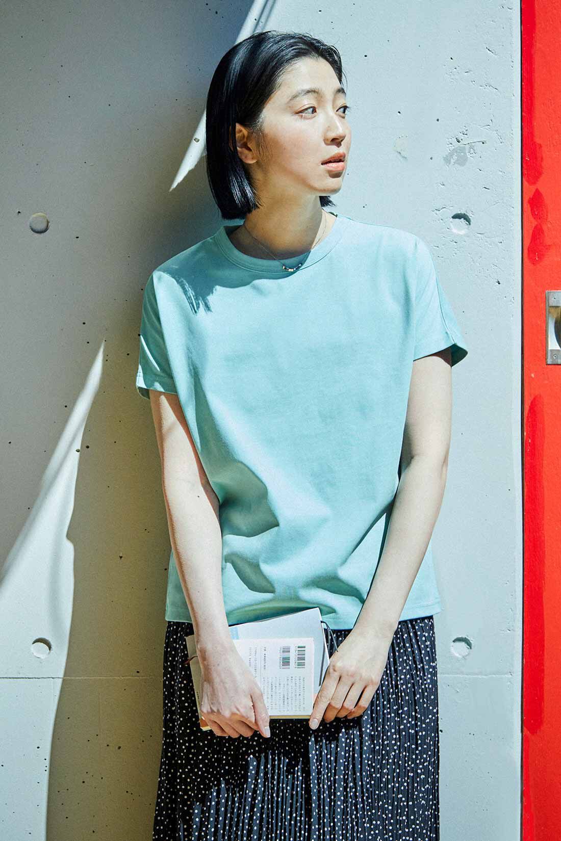 THREE FIFTY STANDARD|汗じみ軽減加工 フレンチスリーブ Ｔシャツとステンレス ネックレスのコーディネート