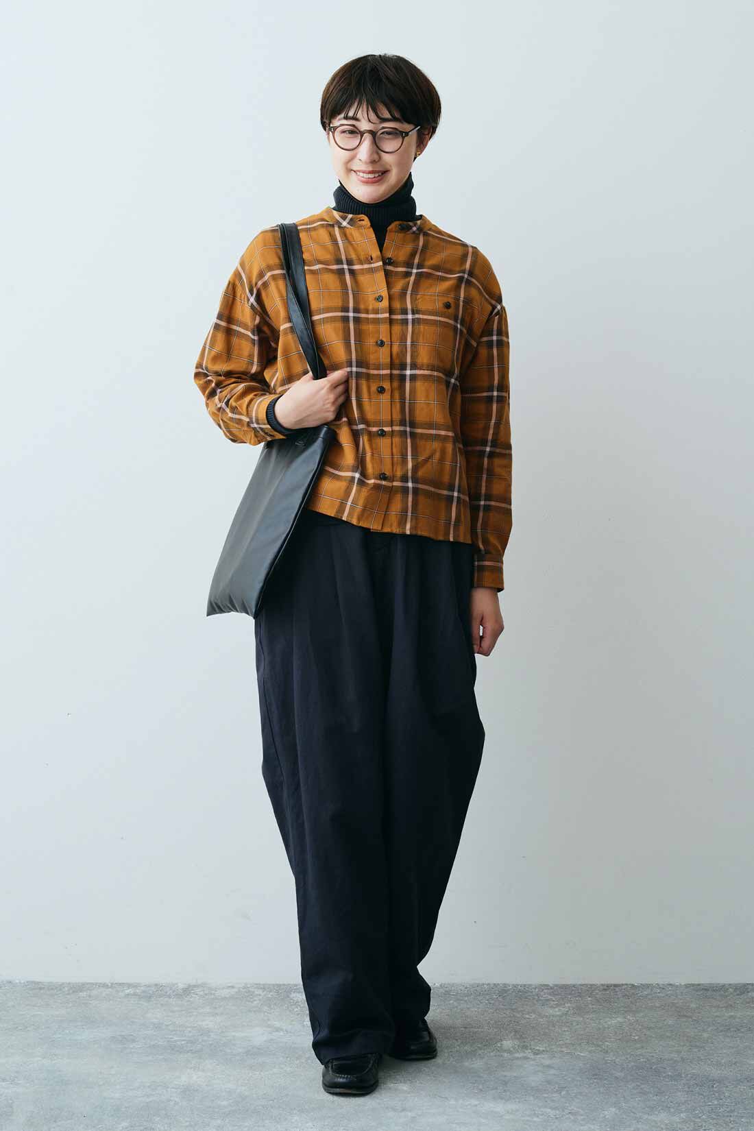 THREE FIFTY STANDARD|リネン混パンツダークネイビーＴＦＳのコーディネート