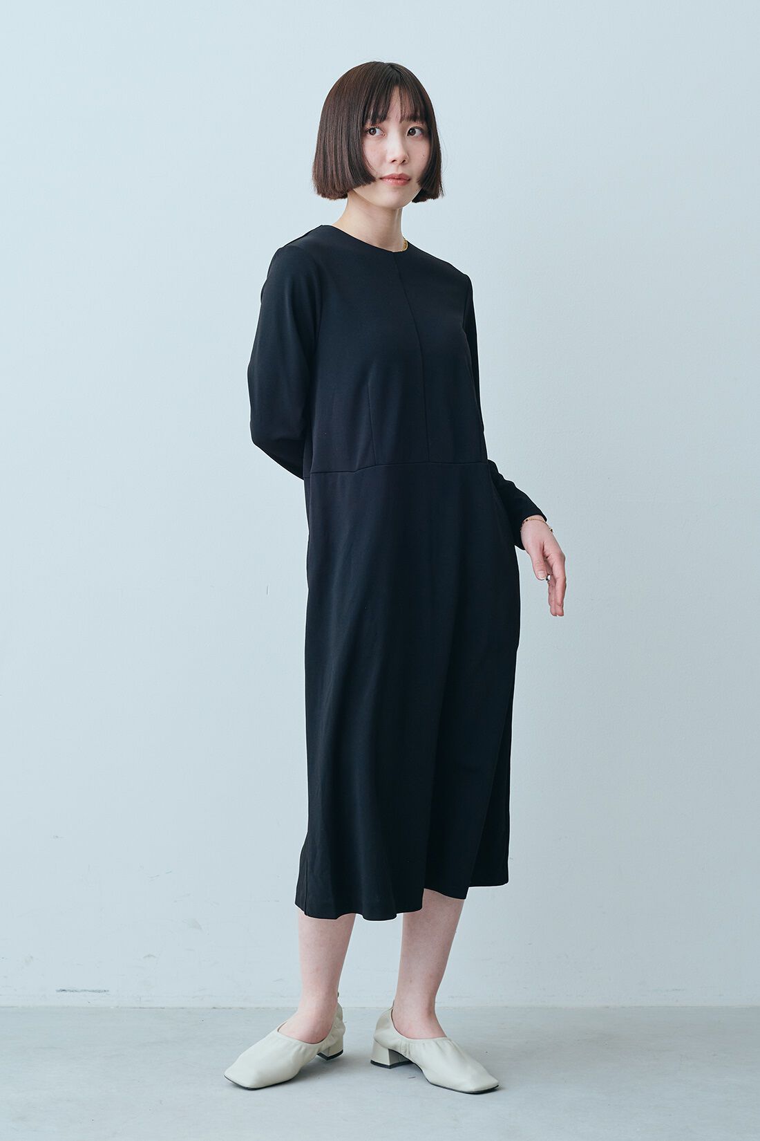 フェリシモファッションニュース|ノーカラー ジャケット〈ベージュ〉のコーディネート|【着用サイズ】ジャケット：SP　ワンピース：SP