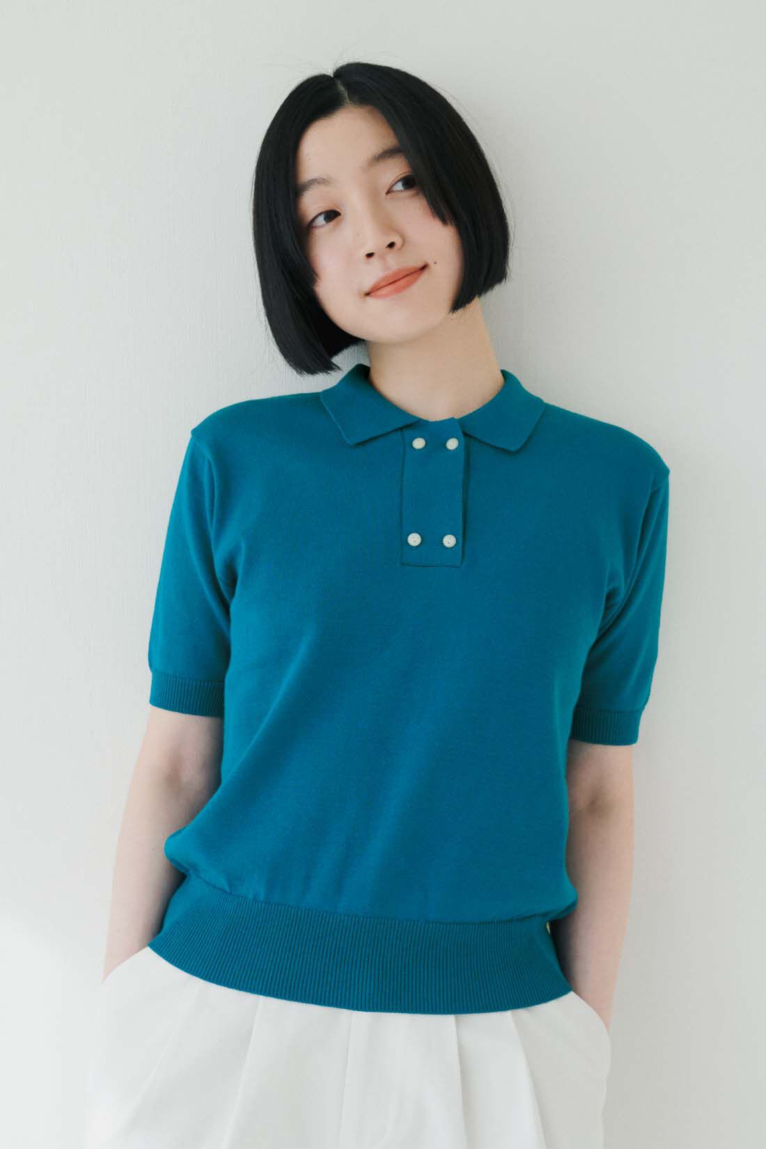 THREE FIFTY STANDARD［スリーフィフティースタンダード］|カジュアルすぎないチノパンツ〈アイボリー〉のコーディネート