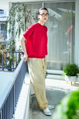 THREE FIFTY STANDARD | ラフなテーパードパンツ〈ベージュ〉