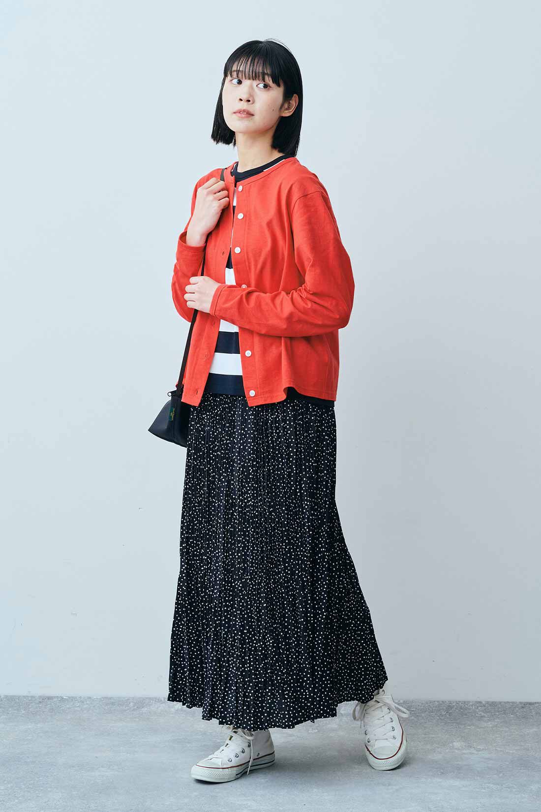 THREE FIFTY STANDARD|コットン素材 クルーネックカーディガンとすっきりシルエット ボーダーＴシャツのコーディネート|モデル身長：163cm 着用サイズ：M