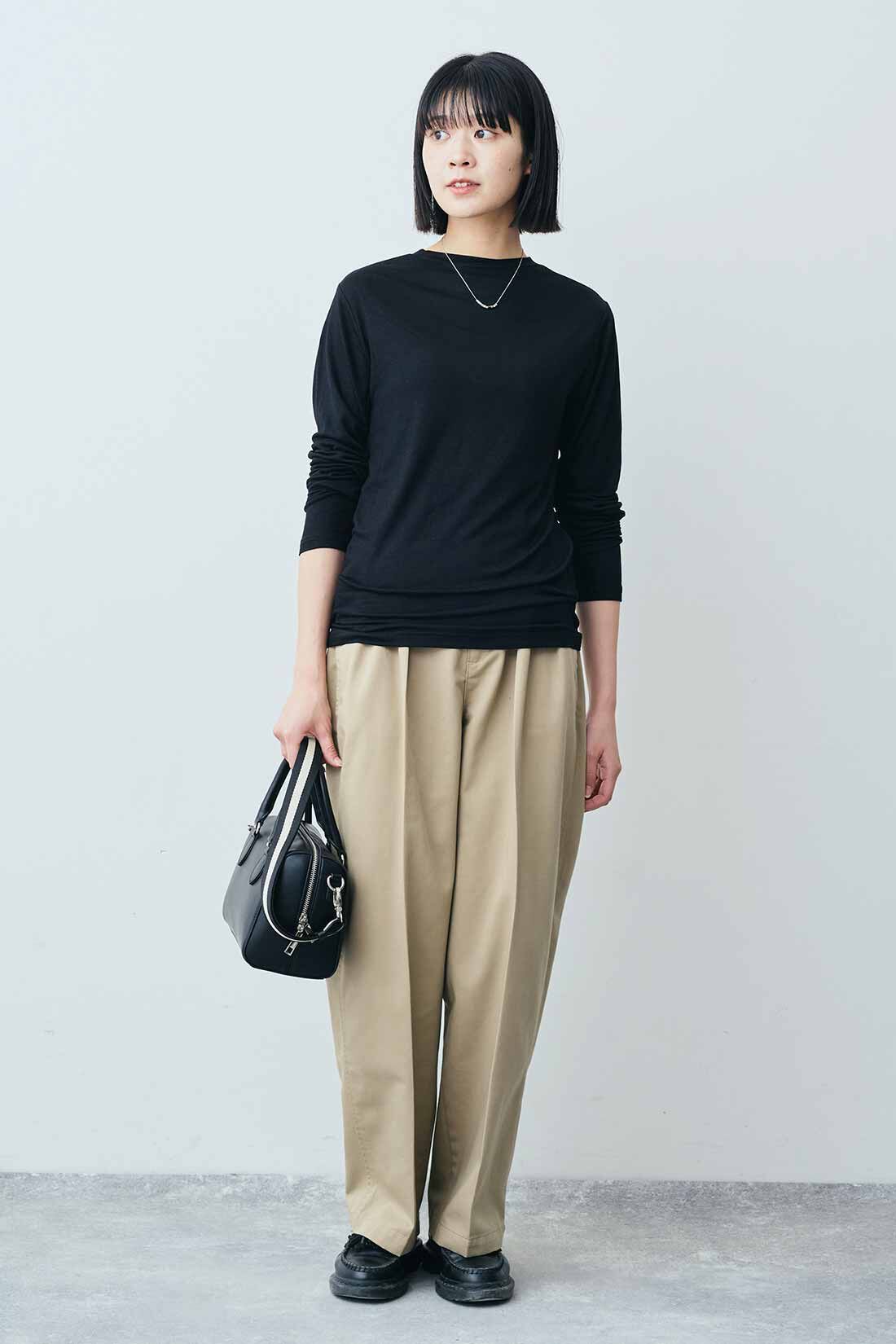 THREE FIFTY STANDARD［スリーフィフティースタンダード］|THREE FIFTY STANDARD シアーなクルーネックのロングスリーブTシャツの会|モデル身長：163cm 着用サイズ：M