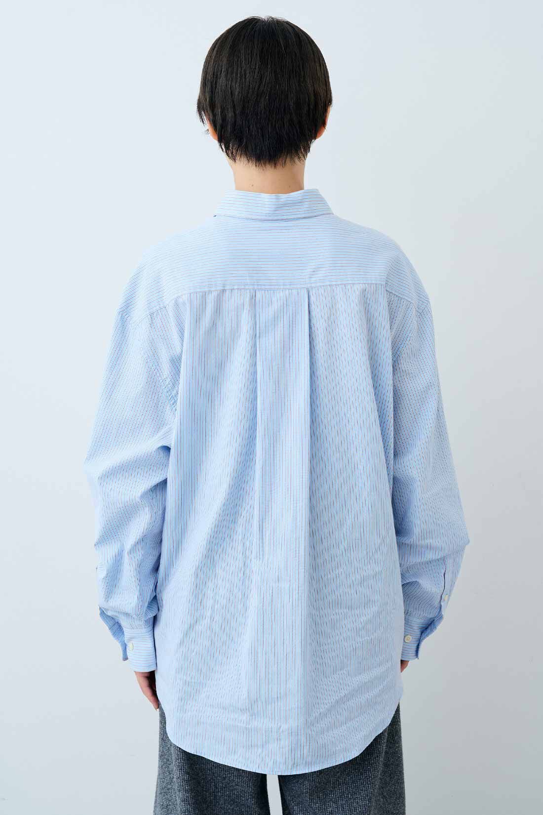 THREE FIFTY STANDARD|THREE FIFTY STANDARD　小谷 実由さんと作った ピッチや色にこだわった ストライプのシャツ〈ブルー〉|BACK