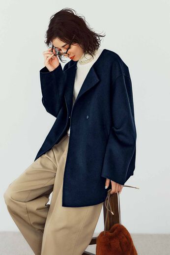 THREE FIFTY STANDARD［スリーフィフティースタンダード］ | リバー仕立て ウール混ノーカラーコート〈ネイビー〉