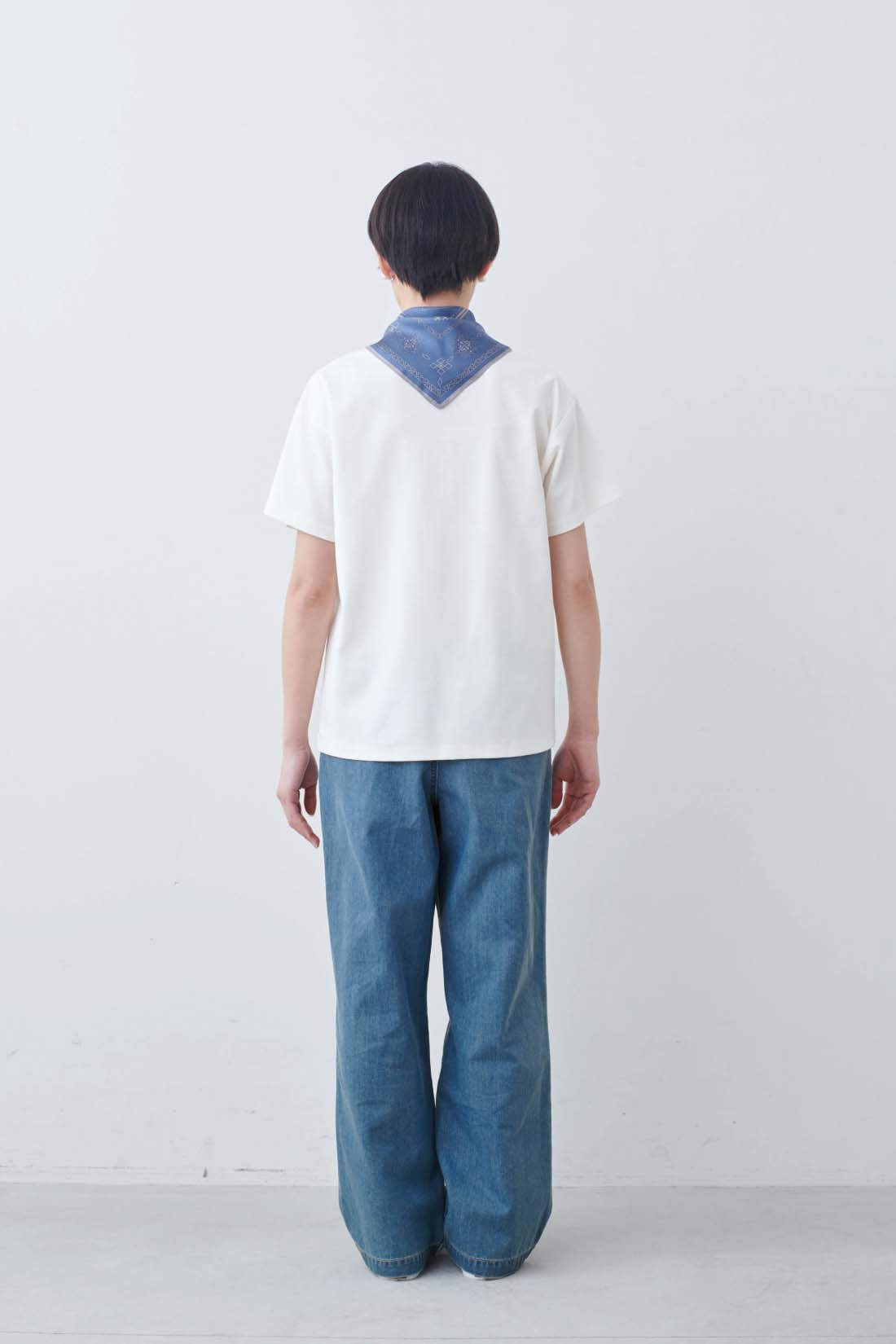 THREE FIFTY STANDARD［スリーフィフティースタンダード］|THREE FIFTY STANDARD　ヴィンテージのようなシルクスカーフ〈ネイビー〉