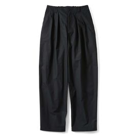THREE FIFTY STANDARD | ラフなシルエットのテーパードパンツ〈ブラック〉