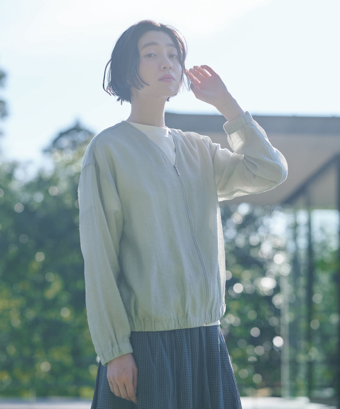 THREE FIFTY STANDARD|THREE FIFTY STANDARD　シアーなノーカラーのジップアップブルゾン〈グレイッシュグリーン〉