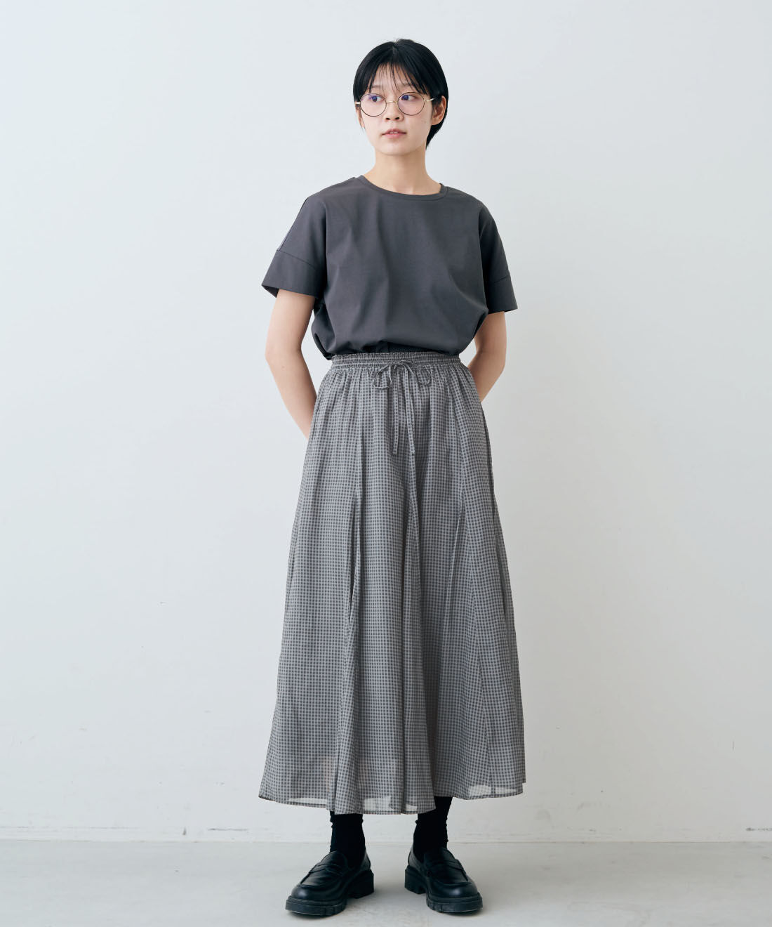 THREE FIFTY STANDARD［スリーフィフティースタンダード］|THREE FIFTY STANDARD　汗じみ軽減加工のダブルスリーブTシャツの会|モデル身長：163cm　着用サイズ：M